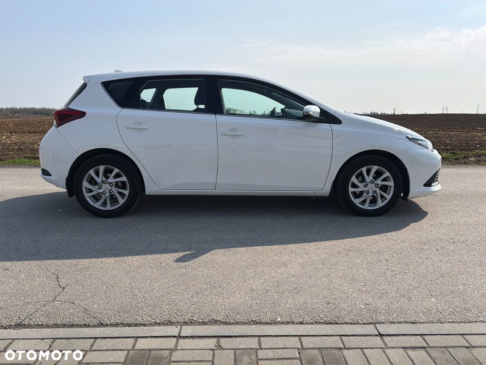 Toyota Auris 1.6 Premium - 7