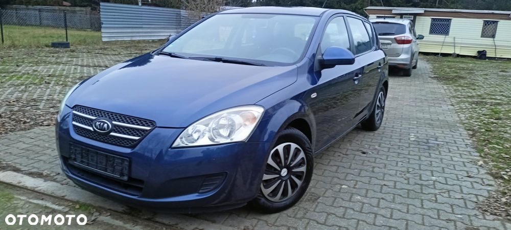 Kia Ceed 1.4 Comfort - 1
