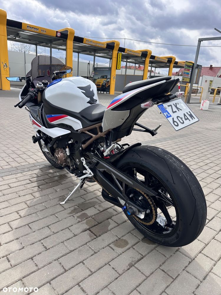 BMW S - 4