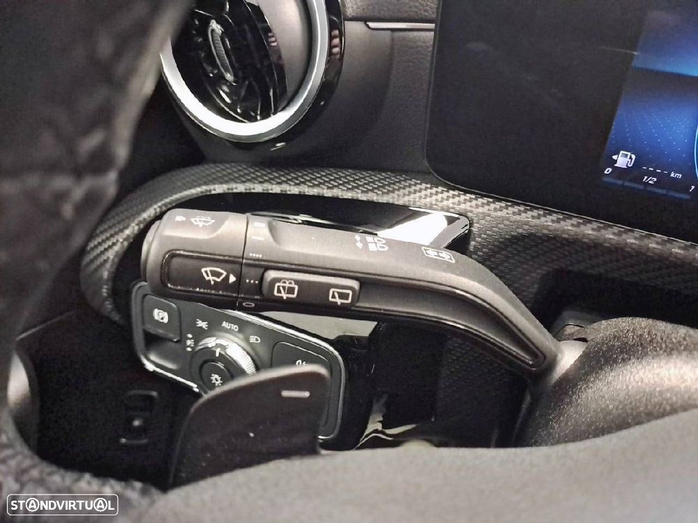 Mercedes-Benz CLA 250 e Shooting Brake AMG Line - 14