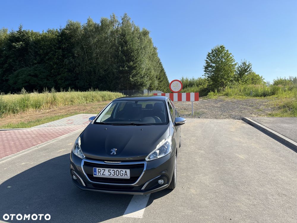 Peugeot 208 - 2
