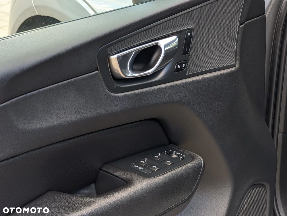 Volvo XC 60 D4 R-Design - 20