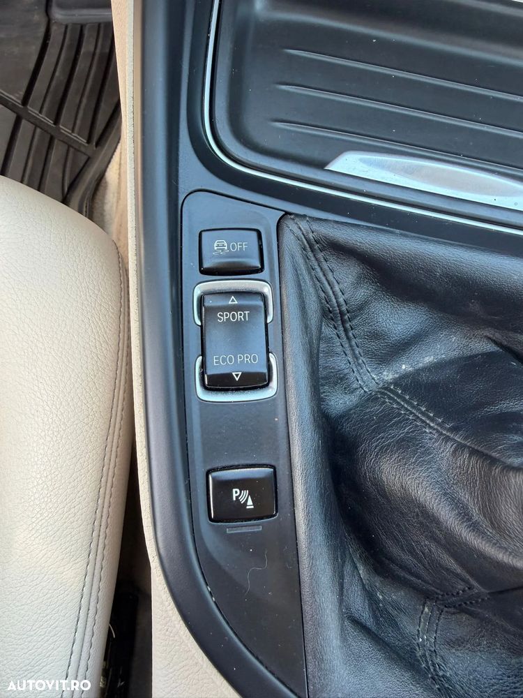 BMW Seria 3 320d xDrive - 14