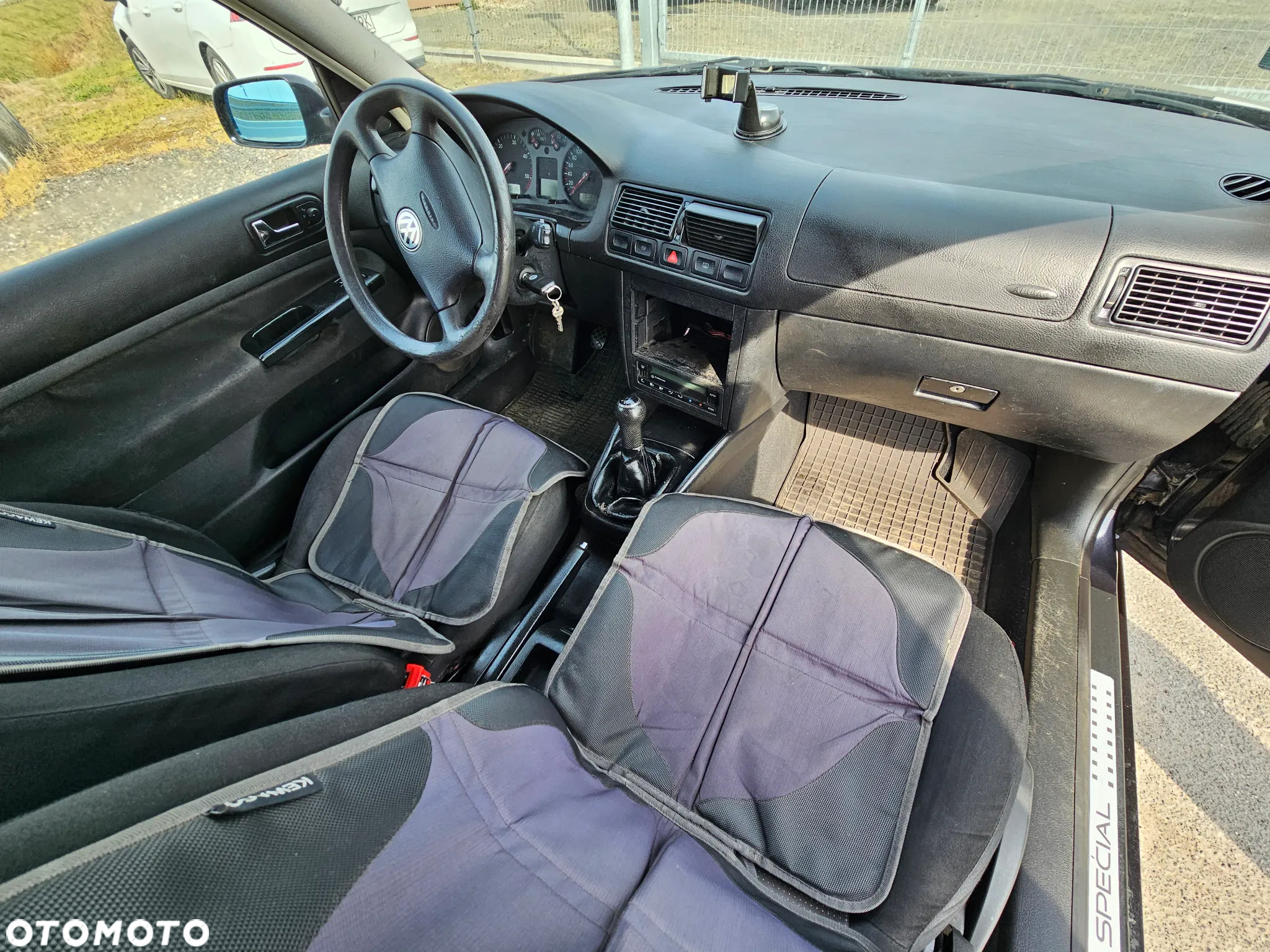 Volkswagen Golf - 8