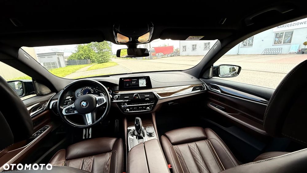 BMW 6GT - 13