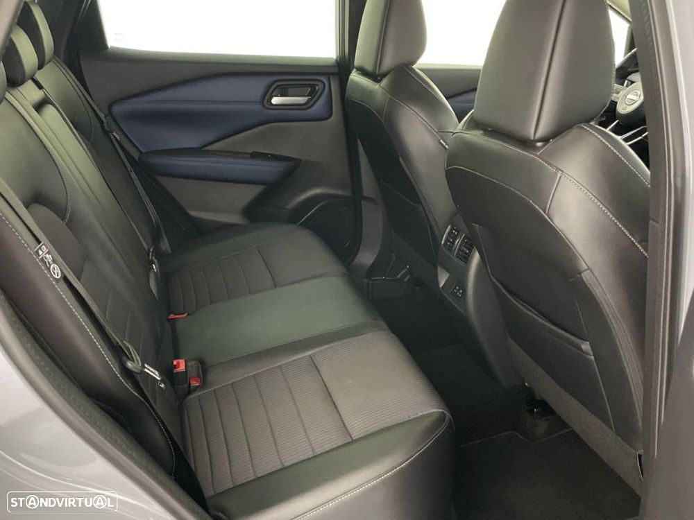 Nissan Qashqai 1.3 DIG-T N-Connecta - 23
