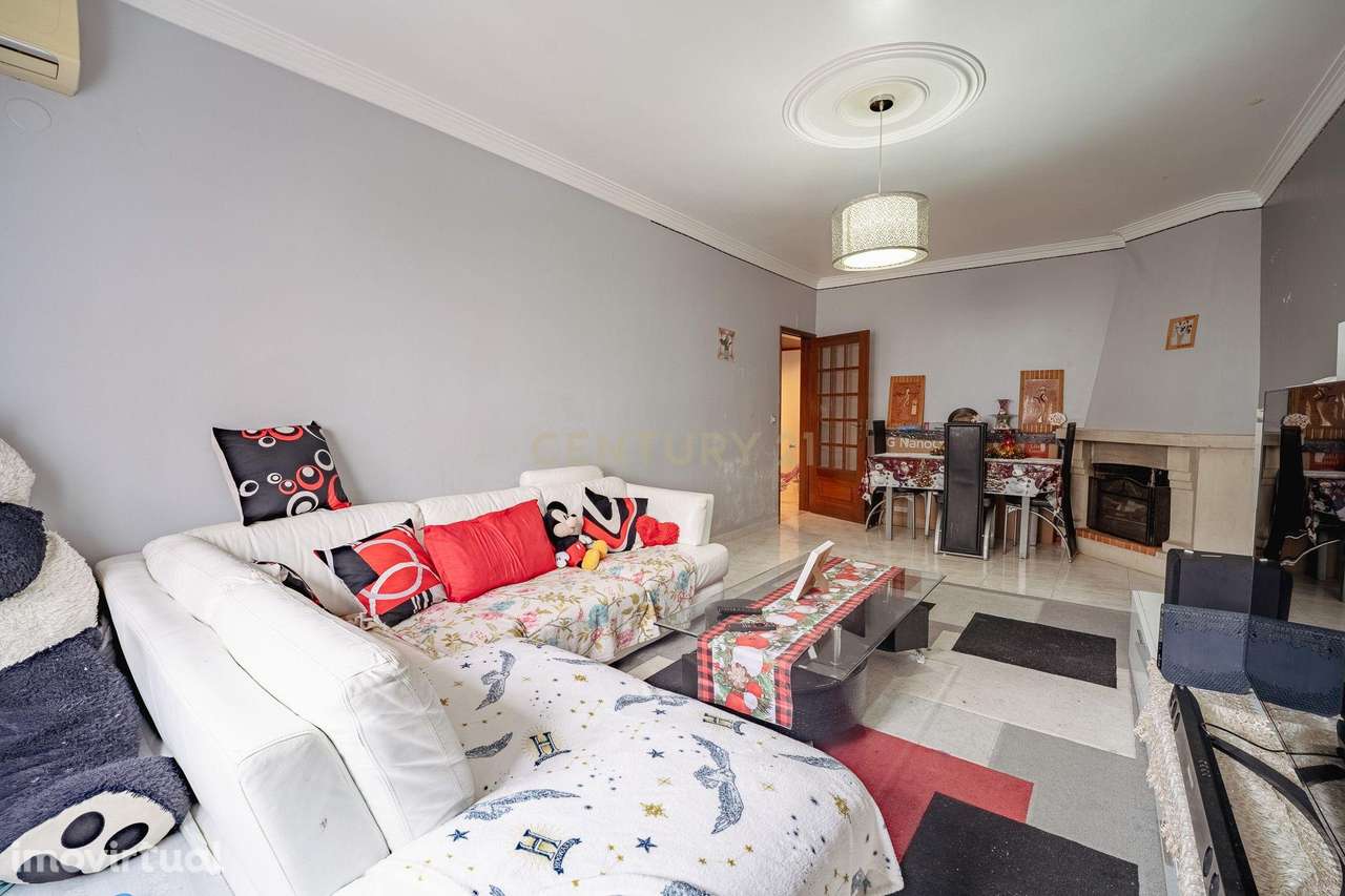 Apartamento T2 - Santa Marta do Pinhal - Grande imagem: 5/18