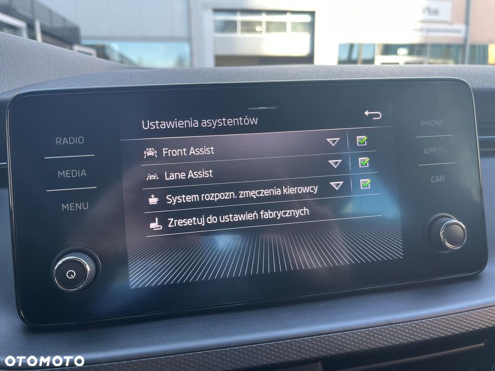 Skoda Kamiq 1.0 TSI Ambition DSG - 27