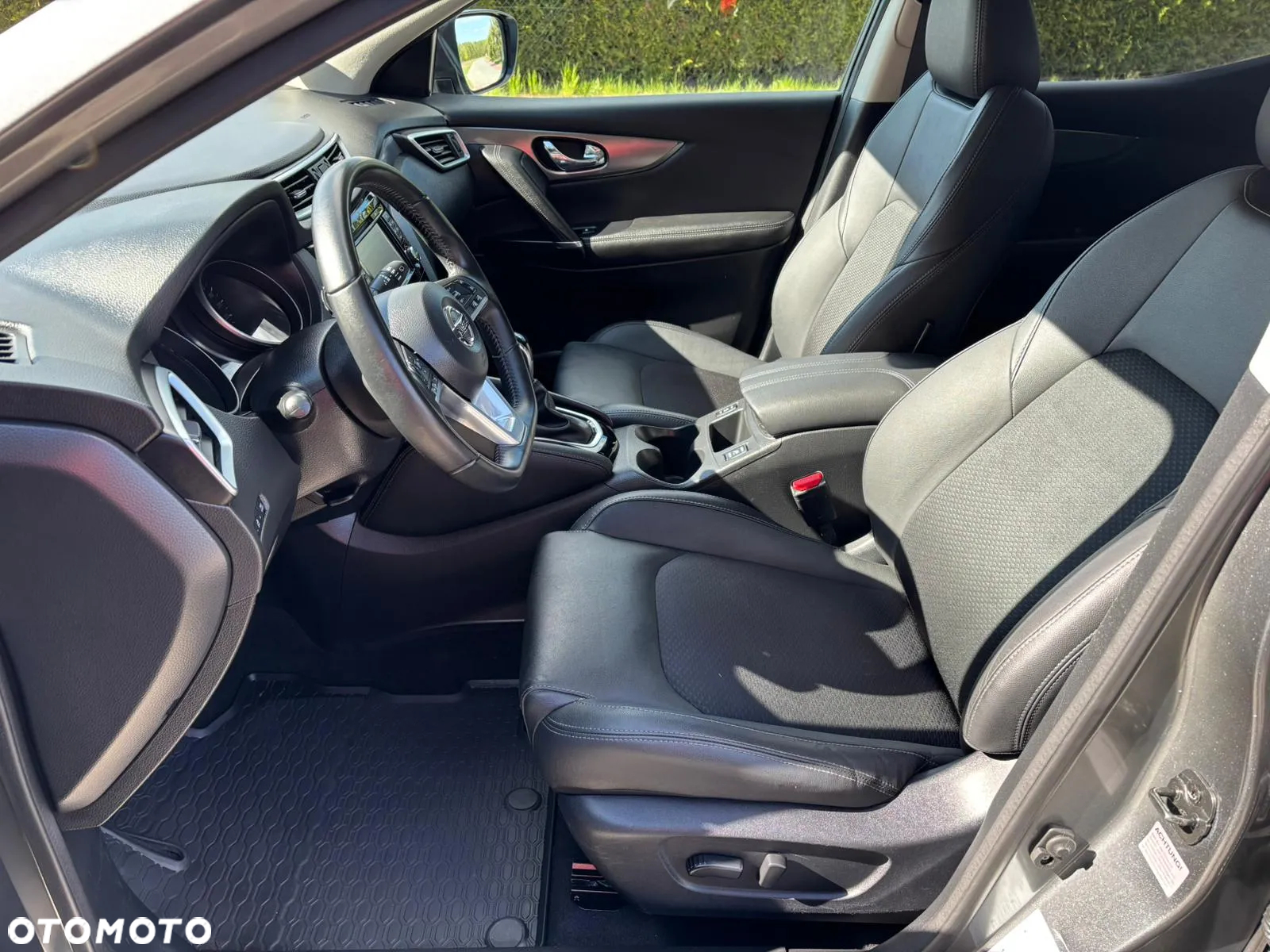 Nissan Qashqai 1.2 DIG-T Xtronic 360 - 9