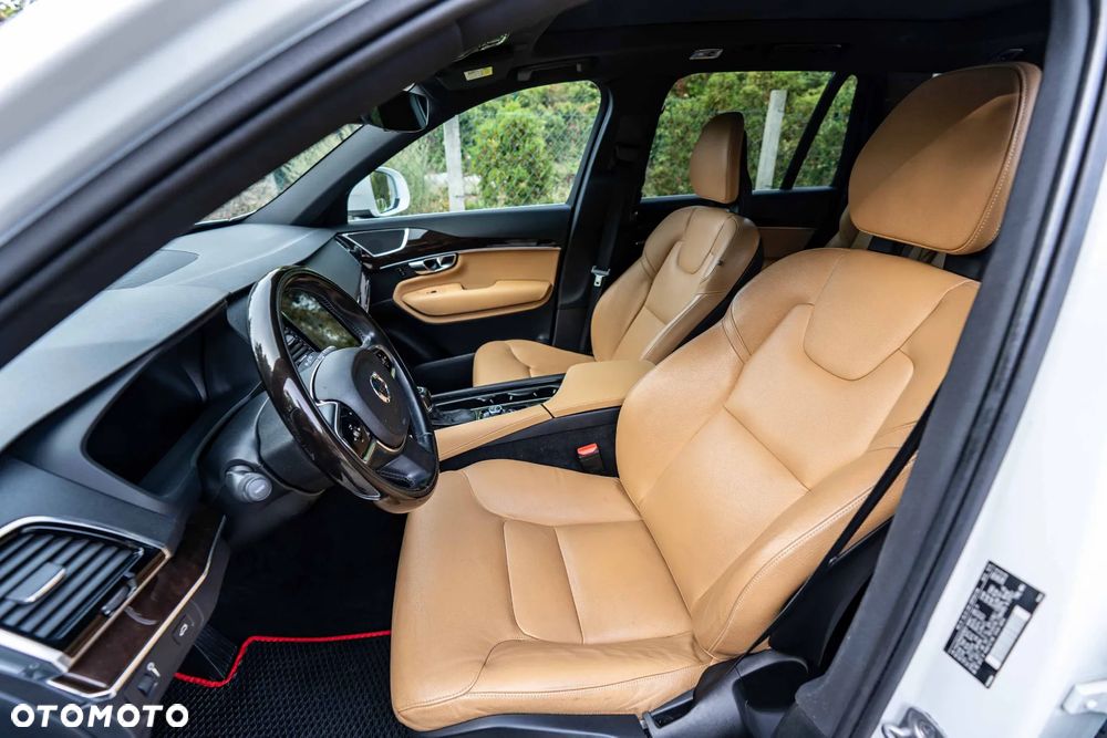 Volvo XC 90 - 8