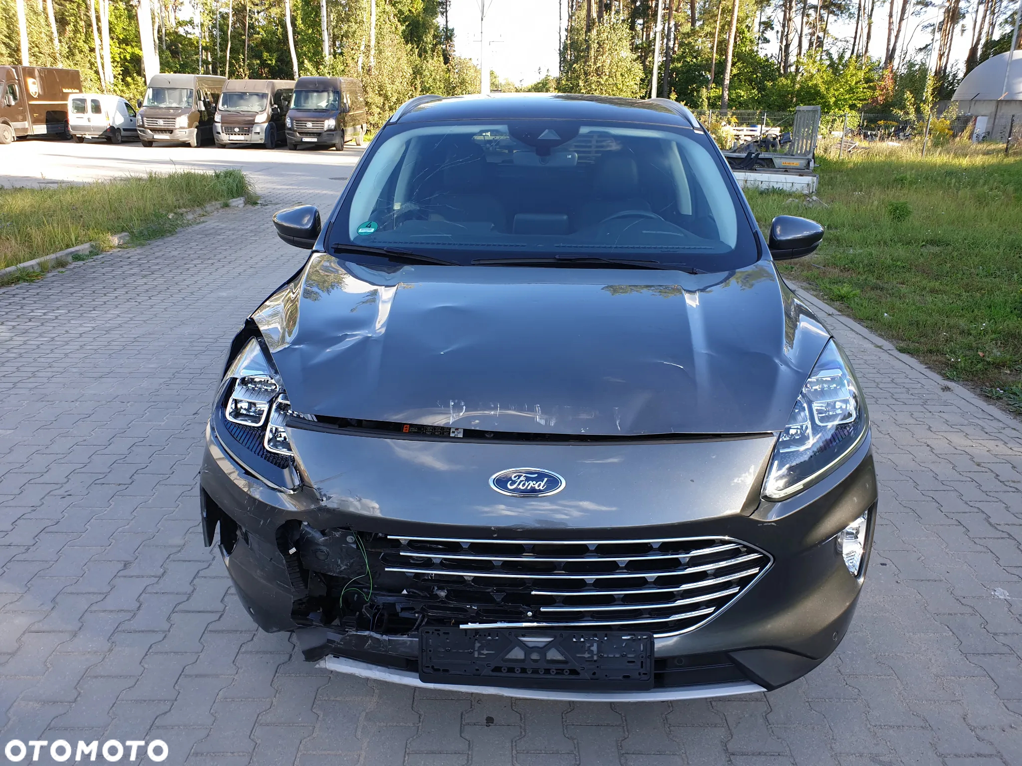 Ford Kuga 1.5 EcoBoost TITANIUM - 6