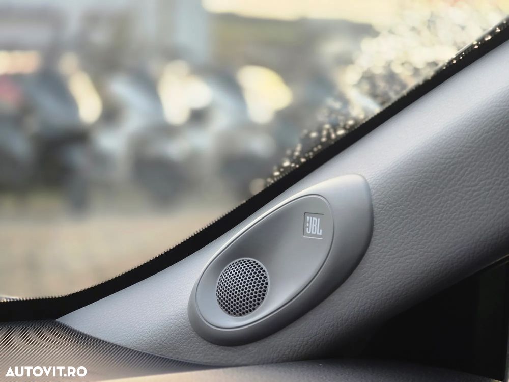 Toyota Camry 2.5 Hybrid Exclusive - 12