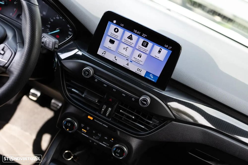 Ford Focus 1.0 EcoBoost S&S ST-LINE - 9