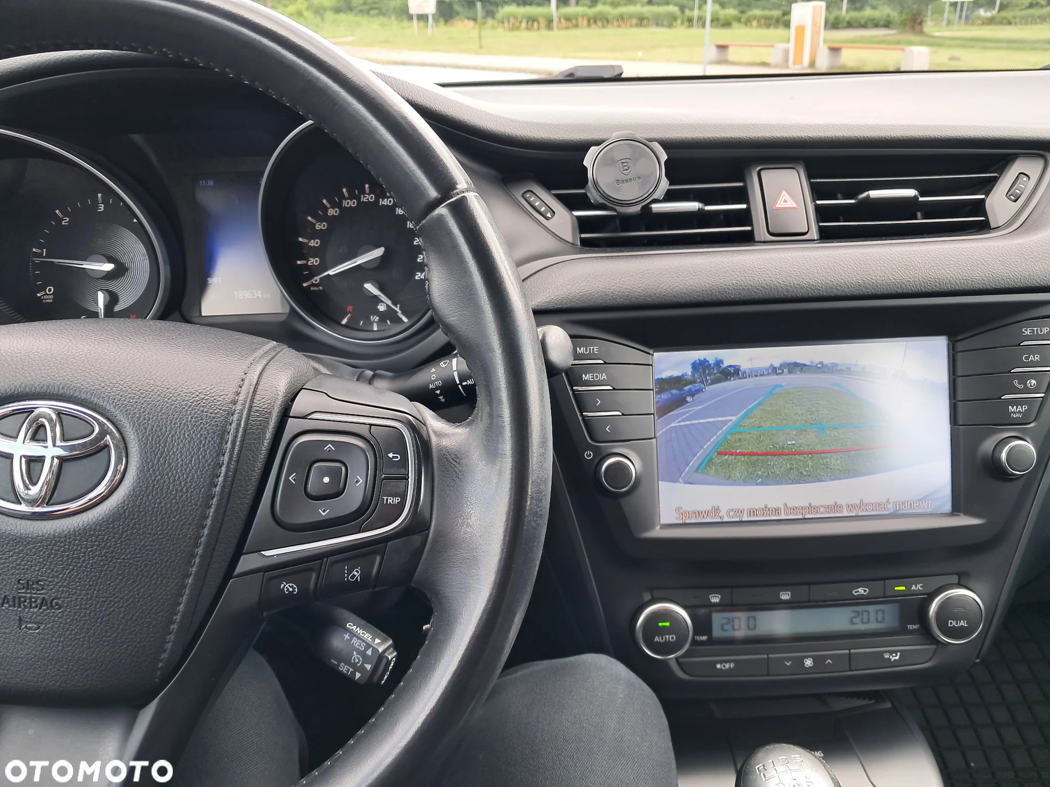 Toyota Avensis 2.0 D-4D Premium - 14