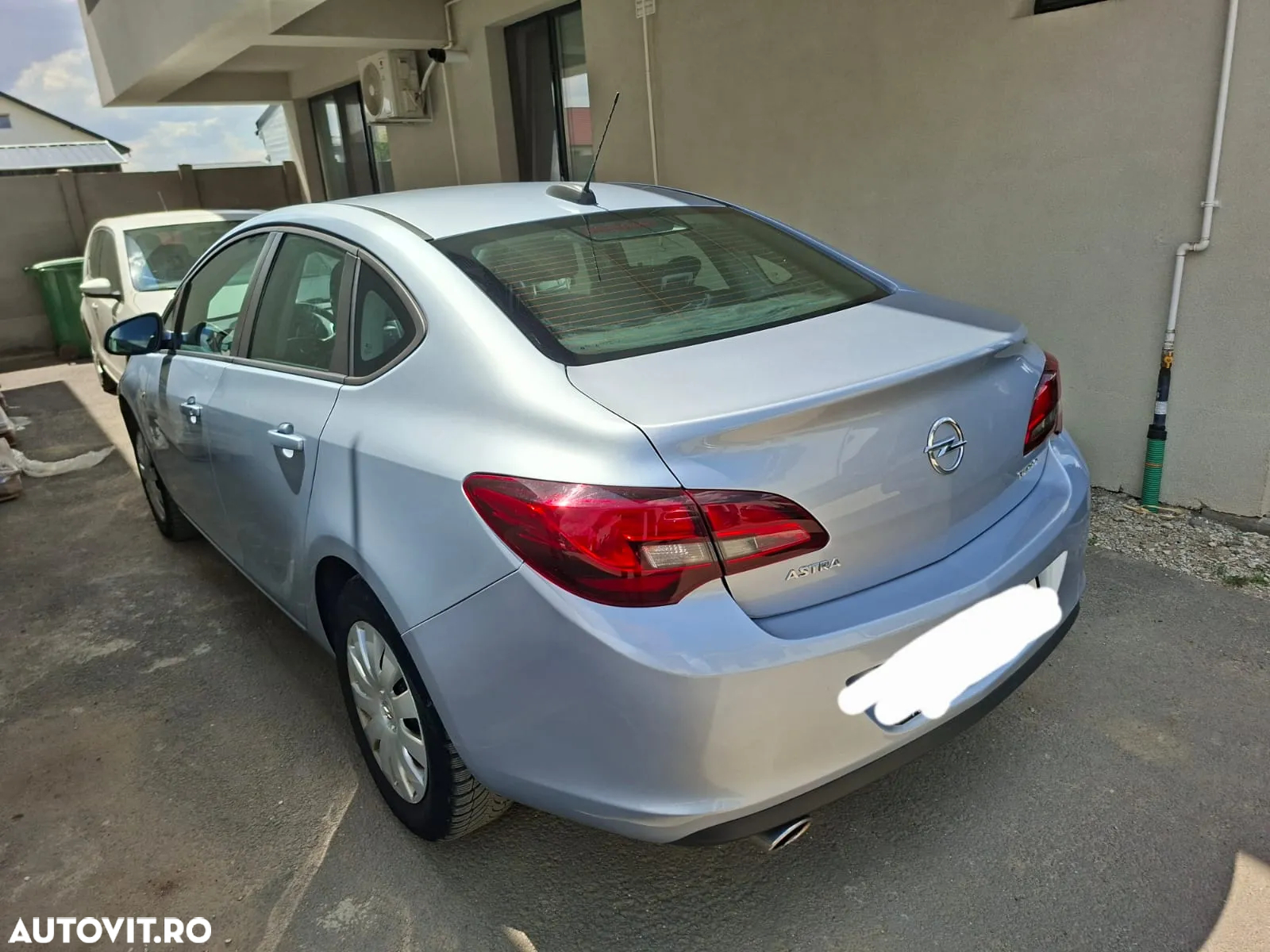 Opel Astra 1.4 ECOTEC Turbo Start/Stop Enjoy - 2