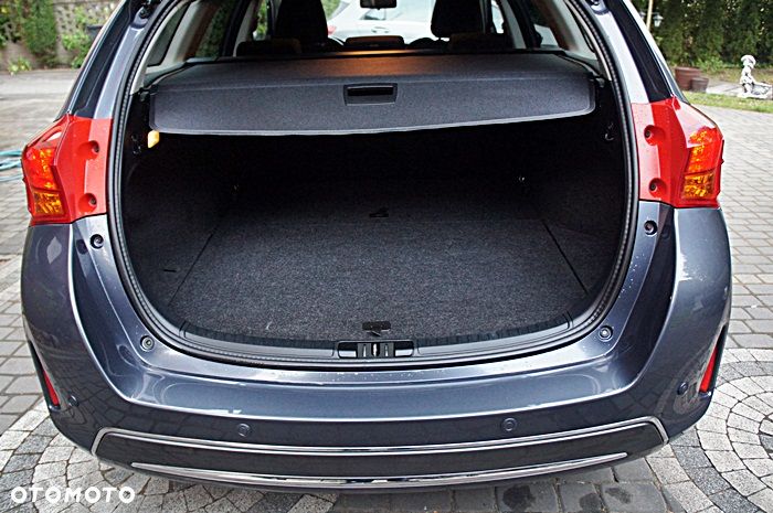 Toyota Auris 1.8 HSD Luna - 24