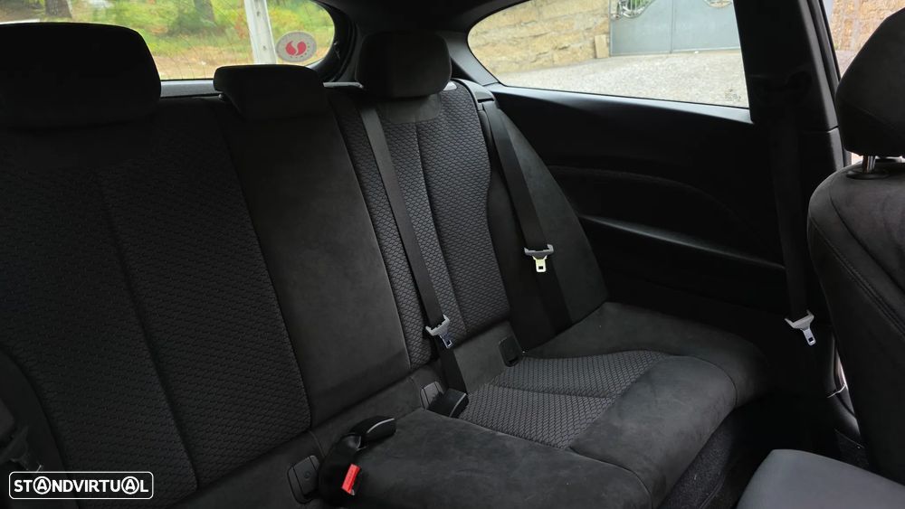 BMW 118 d Pack M - 19