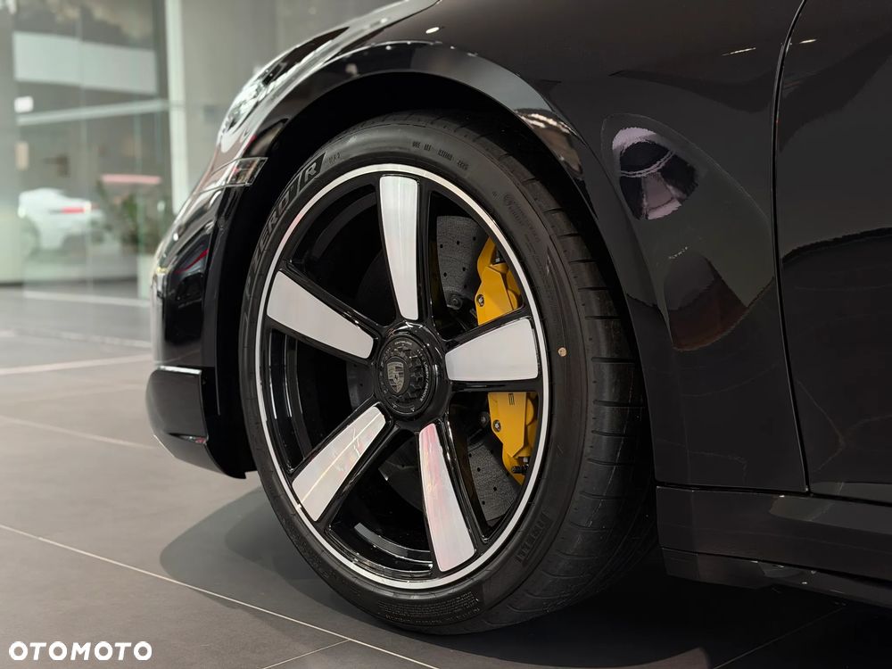 Porsche 911 Turbo S - 11