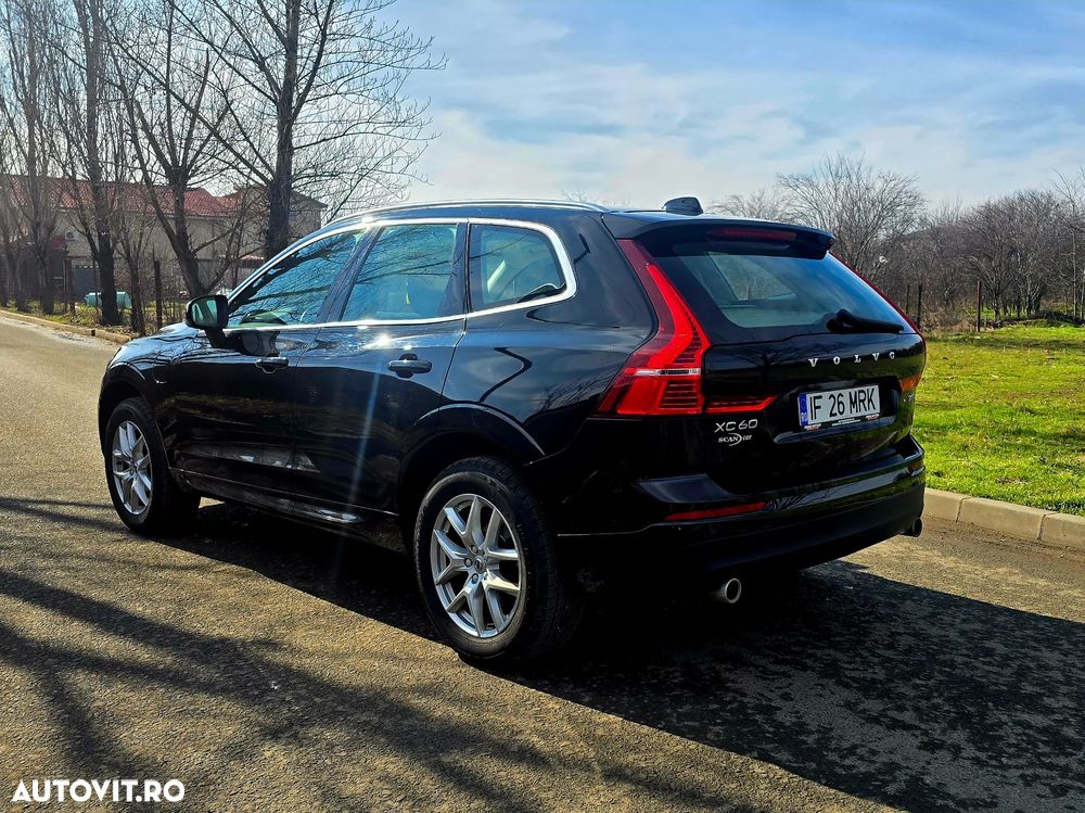 Volvo XC 60 T8 Twin Engine AWD Momentum - 3