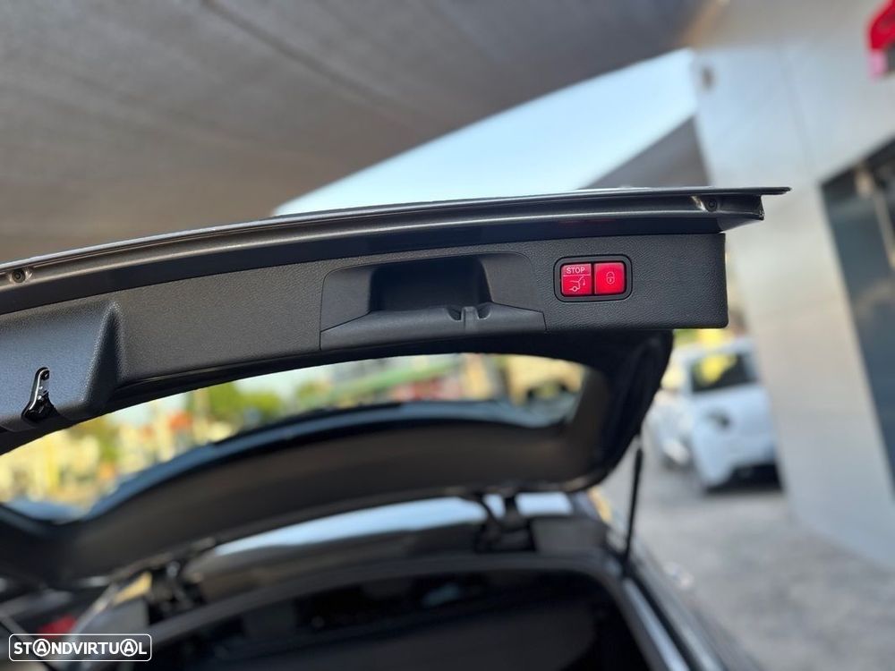 Mercedes-Benz E 300 de AMG Line - 6