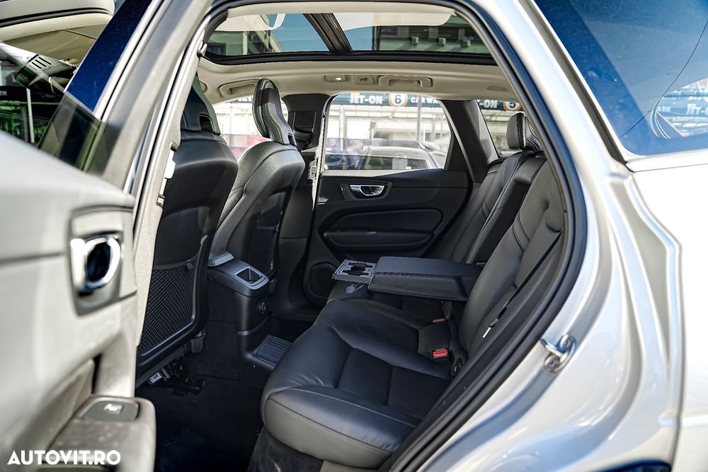 Volvo XC 60 Recharge T6 Twin Engine eAWD Inscription Expression - 9