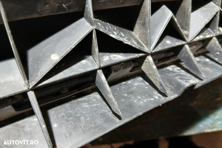 Suport bara spate centru 8P3807394A 8P3807378B 8P3807421 8P3807394A 8 - 3