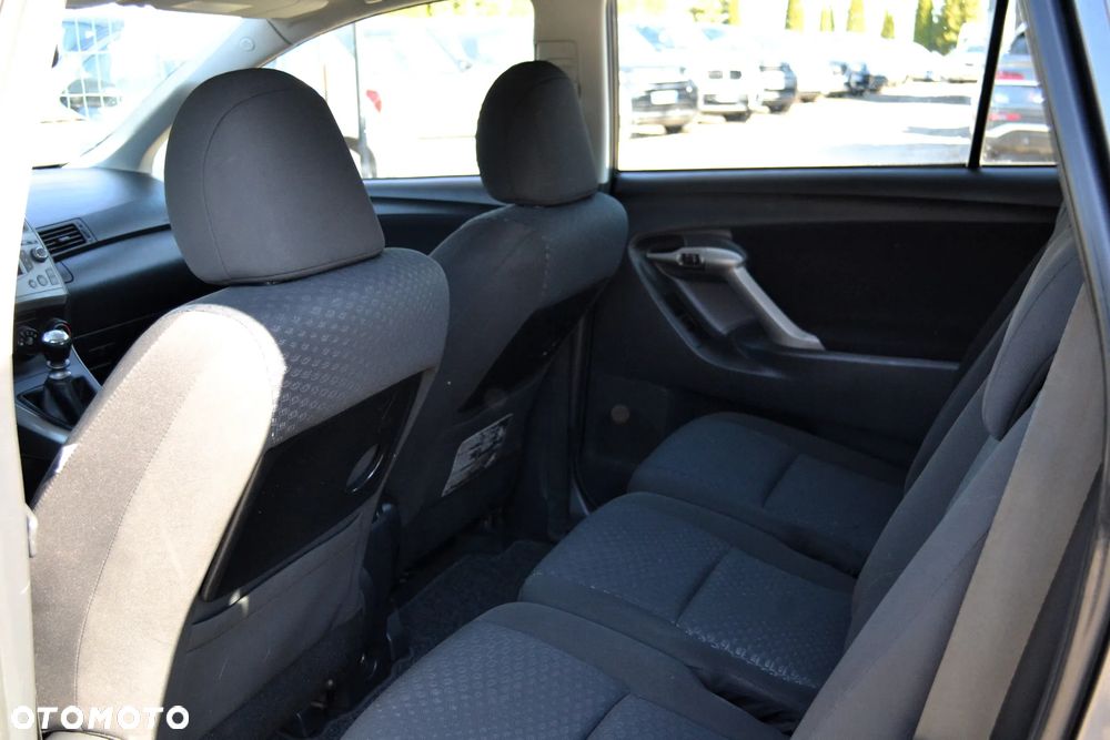 Toyota Verso 2.0 D-4D - 11