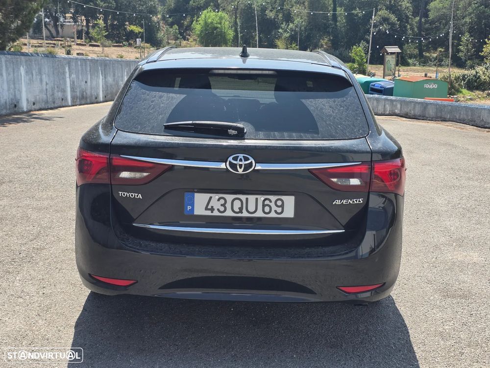 Toyota Avensis SW — fotografia 7