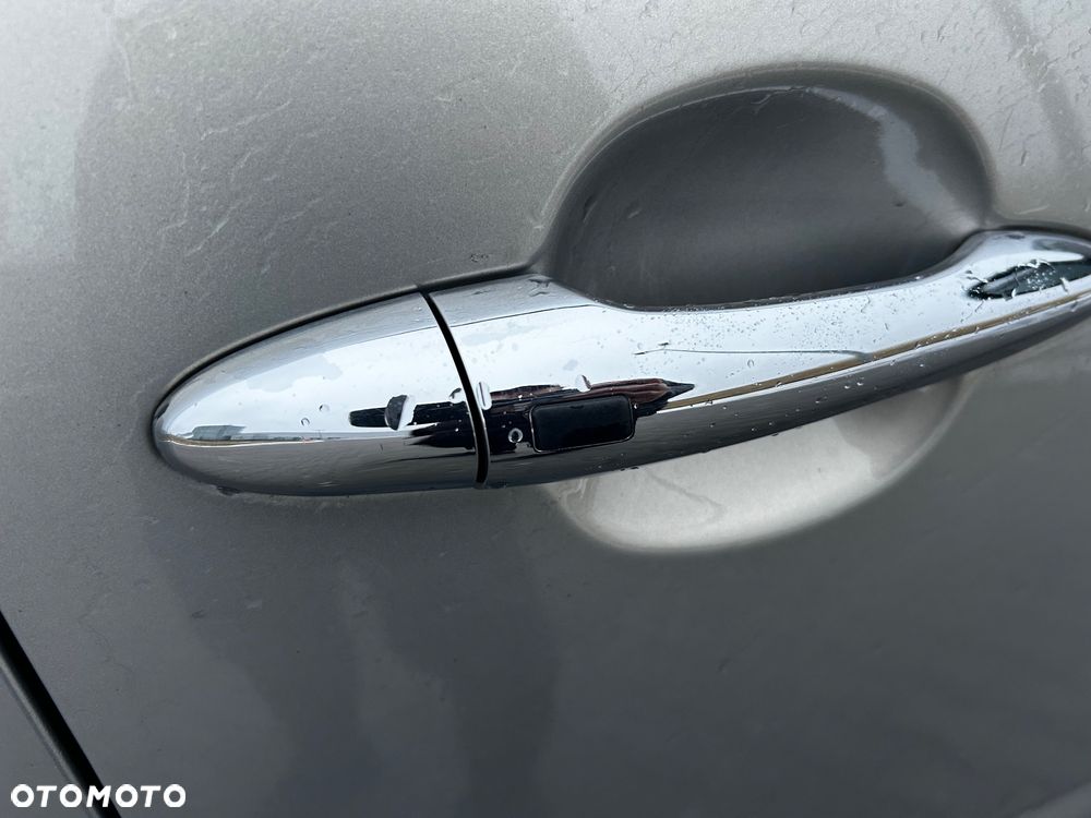 Kia Sportage 2.0 CRDI L AWD - 13