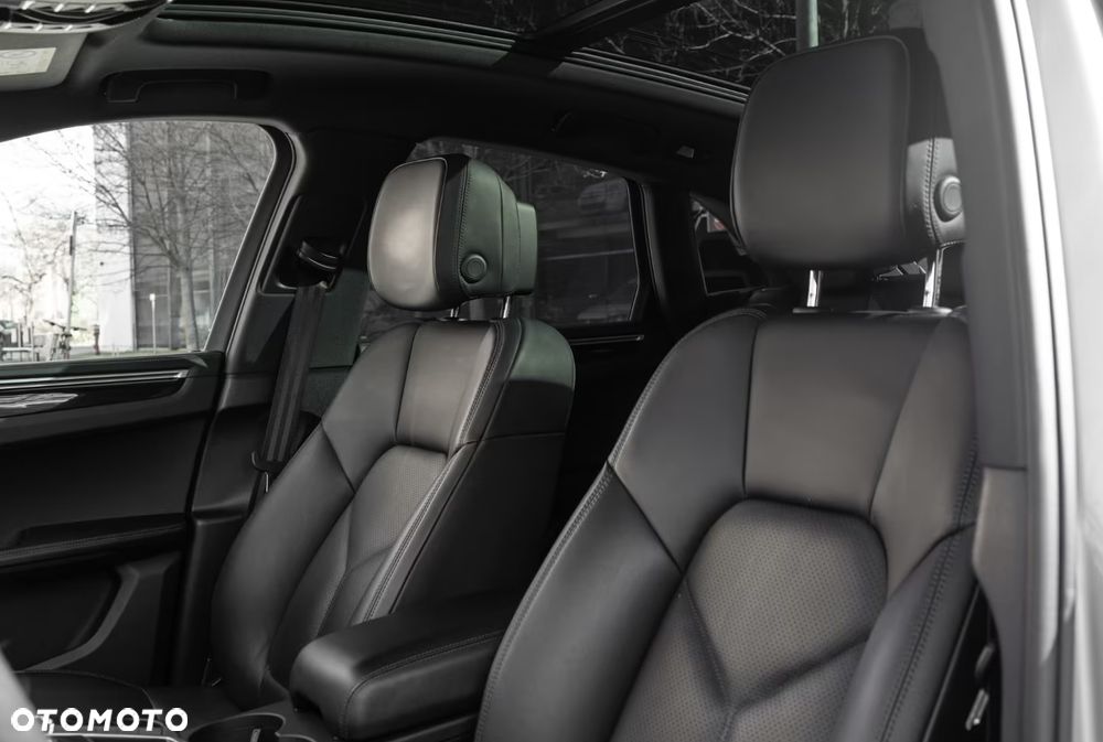 Porsche Macan - 13