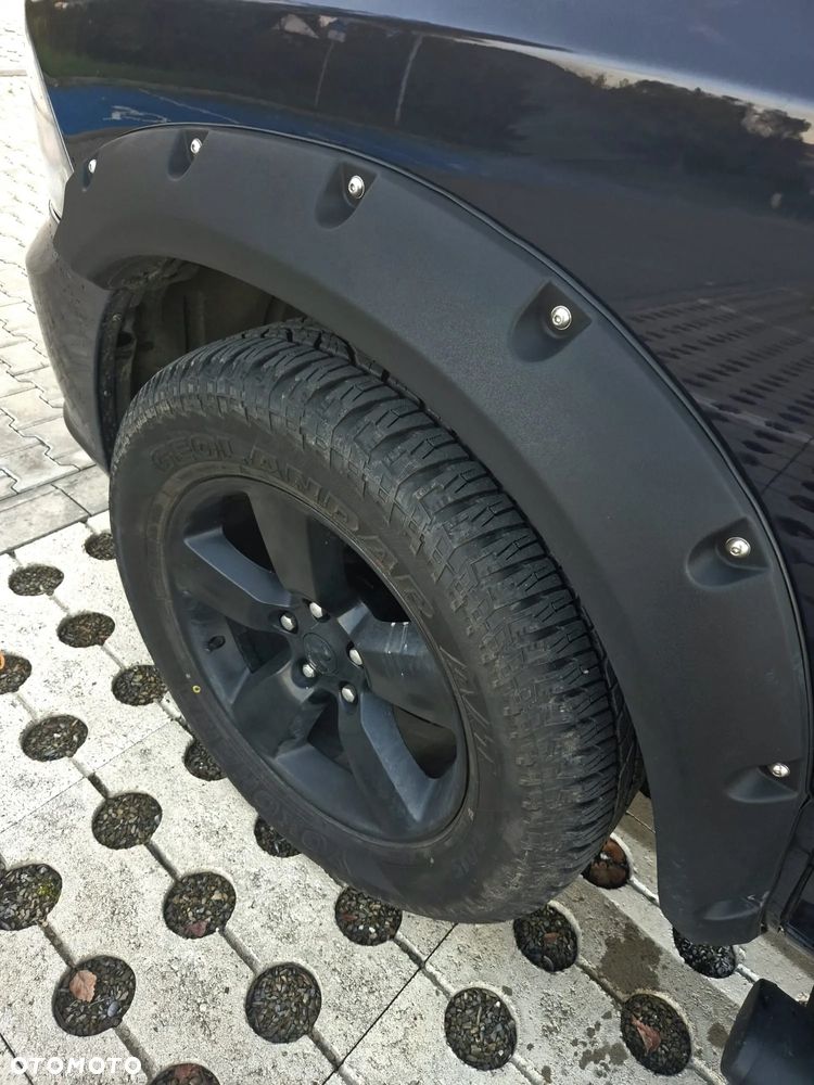 Dodge RAM 5.7 4x4 - 10