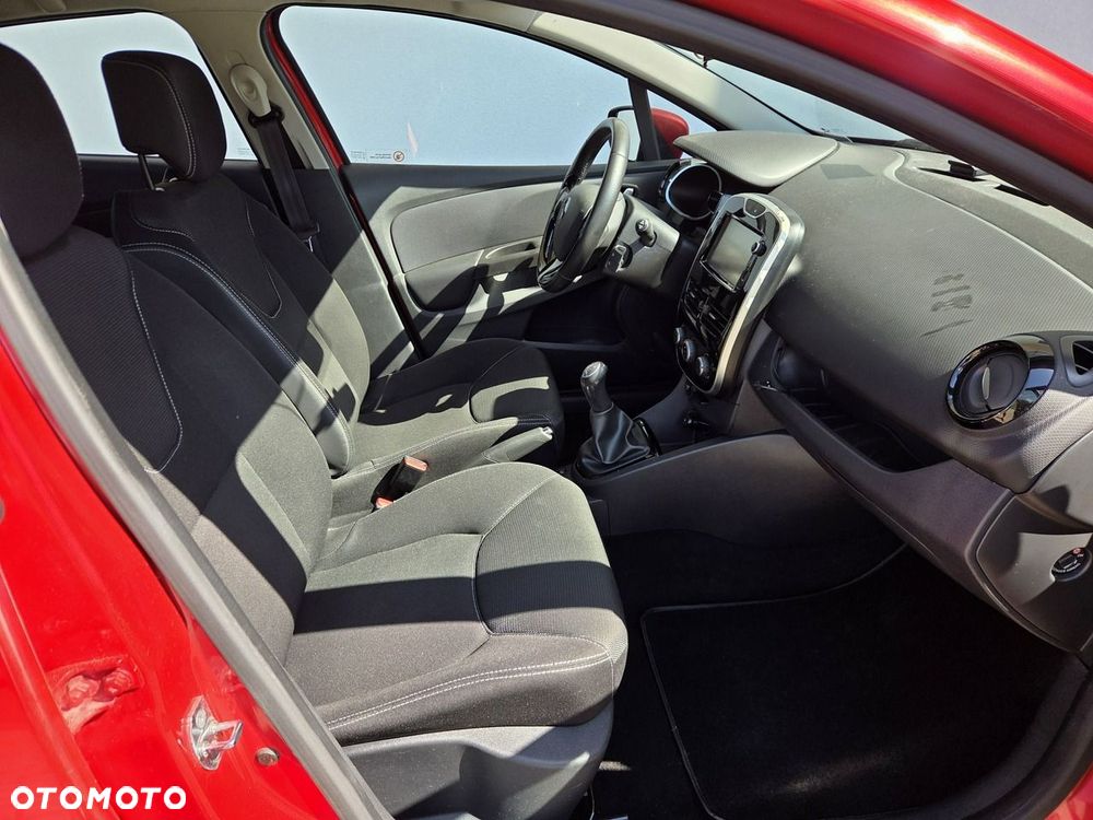 Renault Clio - 12