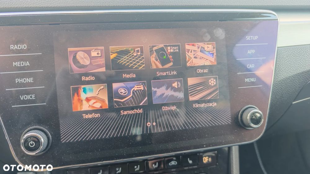 Skoda Superb 2.0 TDI SCR Ambition - 27