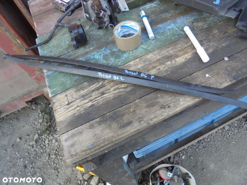LISTWA SZYBY CZOŁOWEJ VW VOLKSWAGEN PASSAT B6 - 1