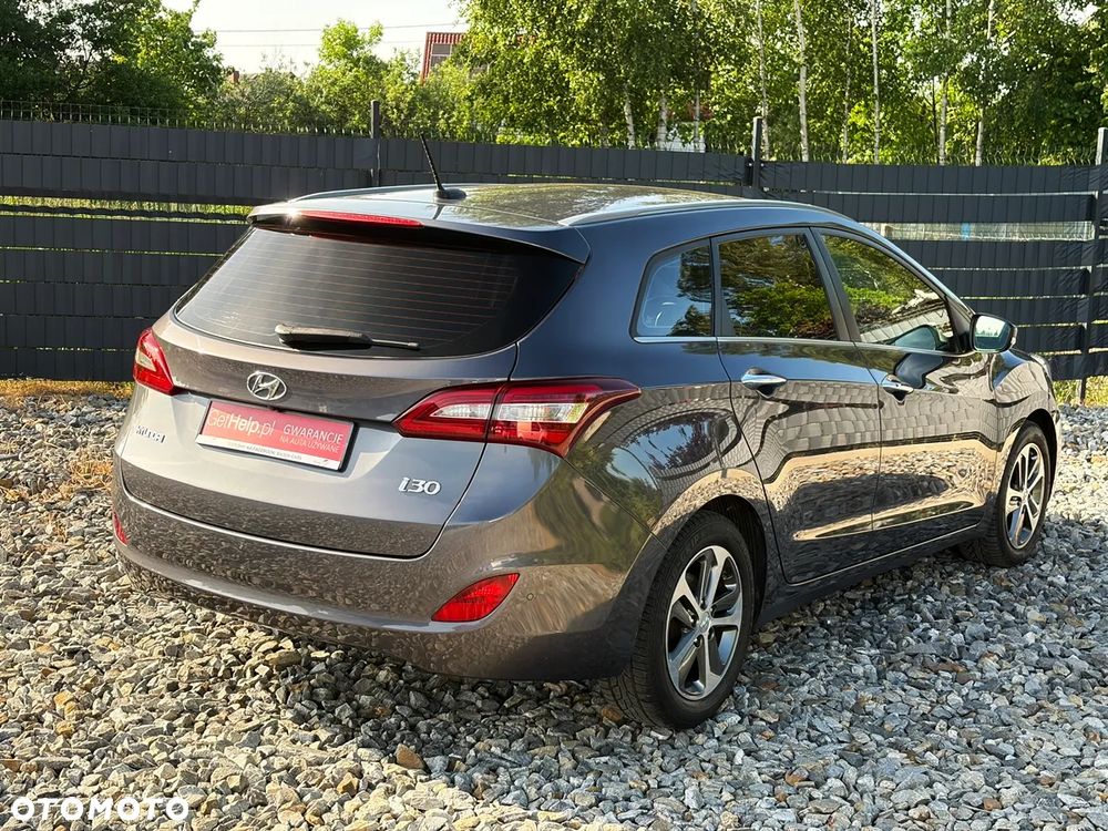 Hyundai i30 blue 1.6 CRDi DCT Passion - 26