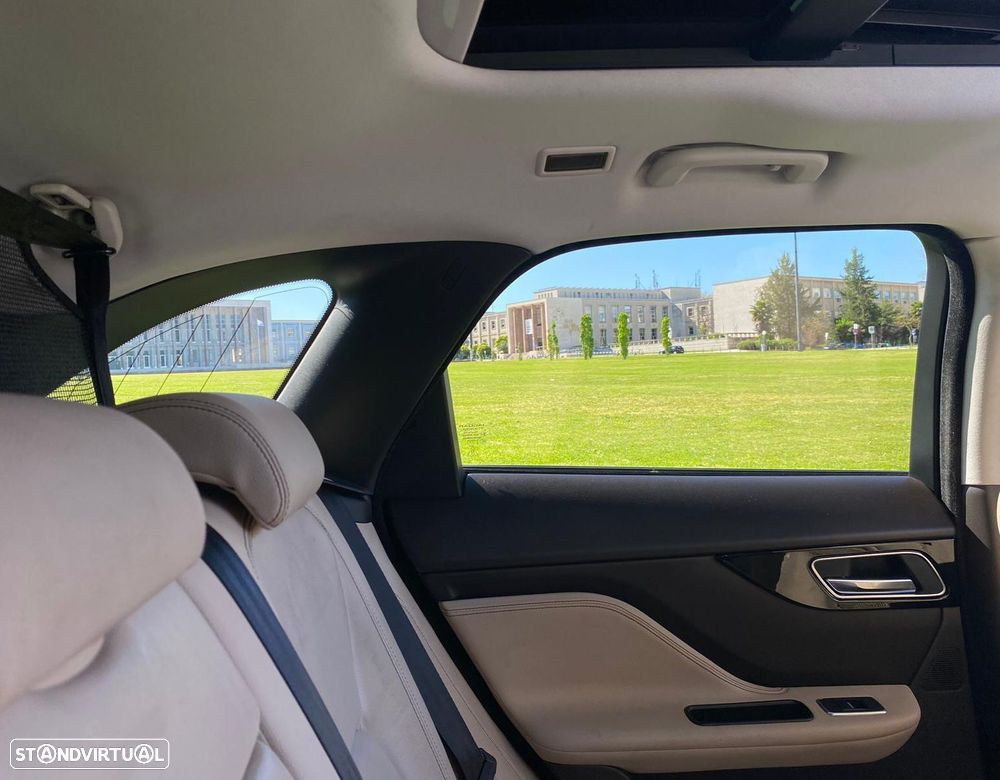 Jaguar F-Pace 2.0 i4D Prestige - 14