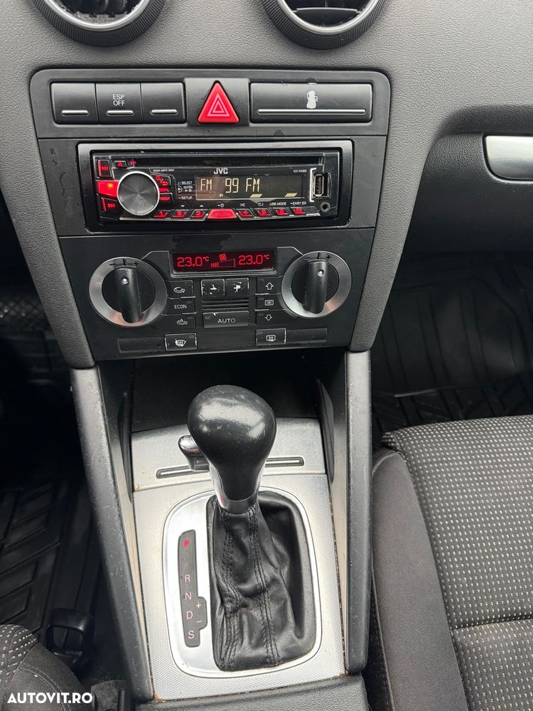 Audi A3 1.9 TDI Sportback DPF S tronic S line Sportpaket plus - 9