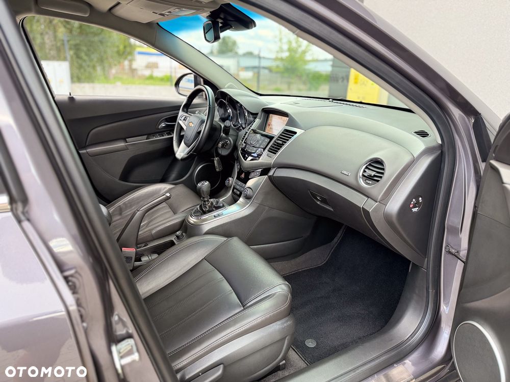Chevrolet Cruze 1.4 T LT - 21