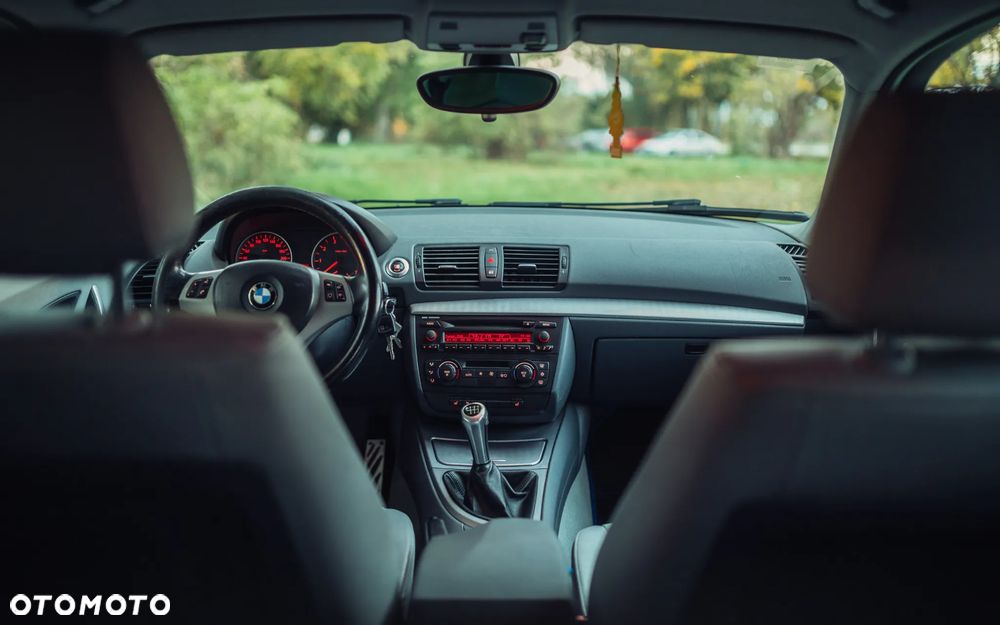 BMW Seria 1 - 12