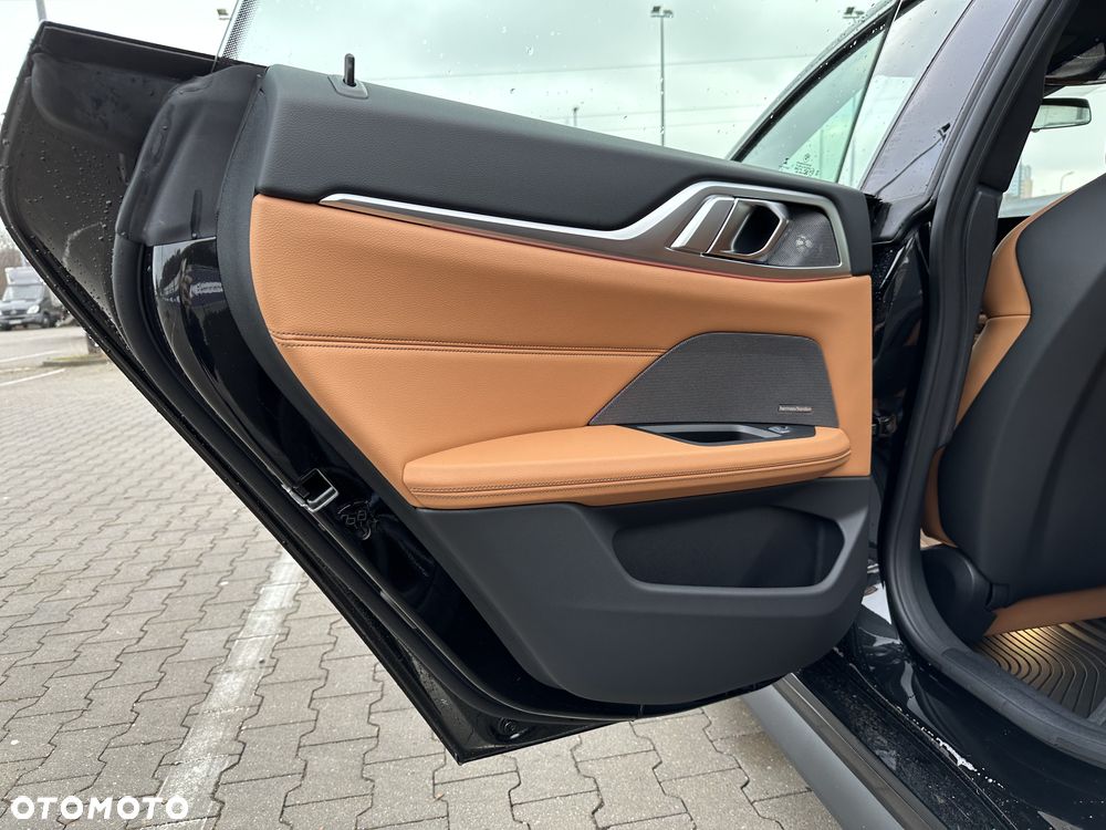 BMW i4 - 17