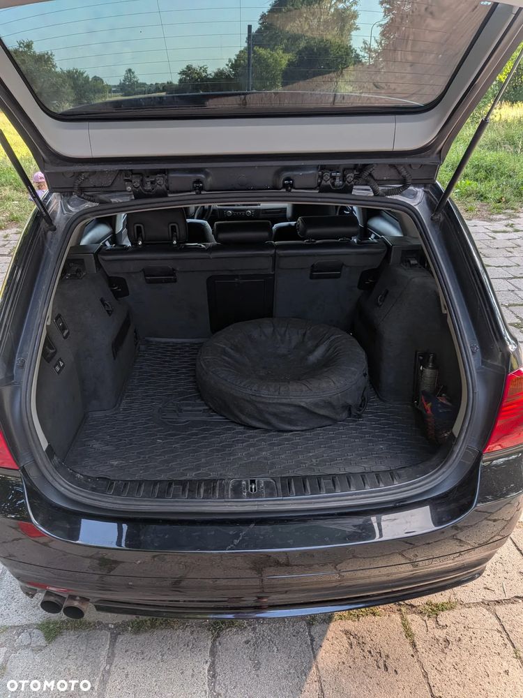 BMW Seria 3 325i - 3