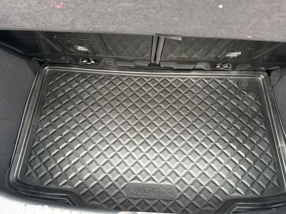 Toyota Aygo X 1.0 VVT-i X-play - 13