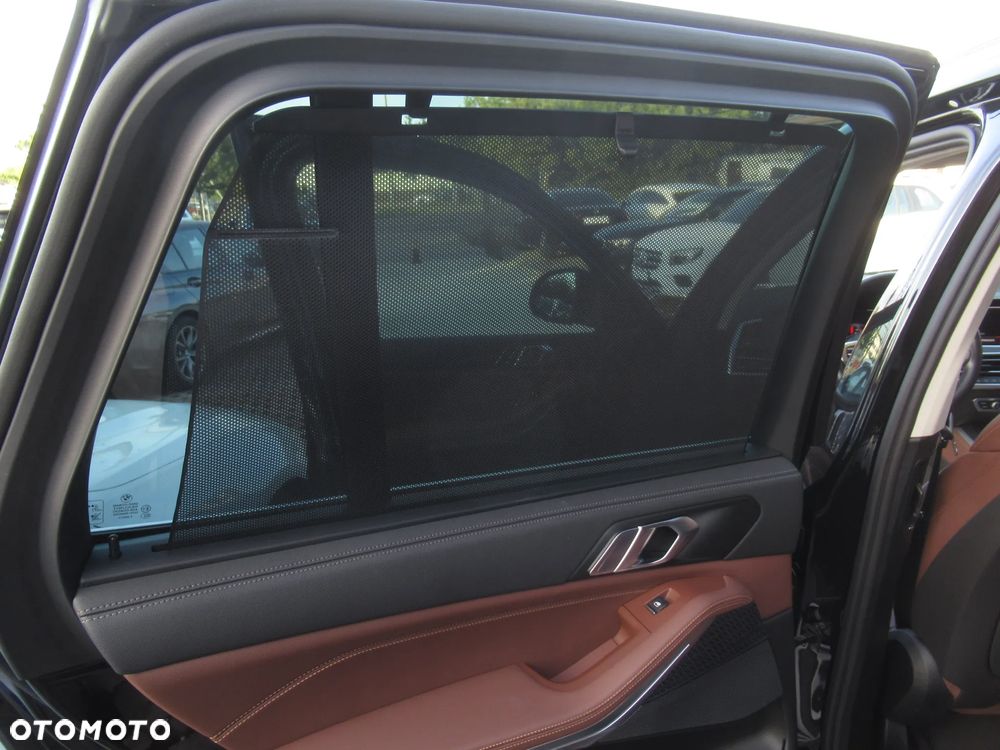 BMW X5 xDrive40i mHEV - 10