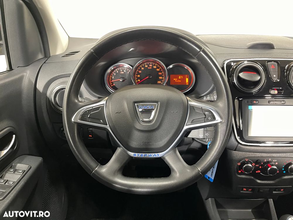 Dacia Lodgy TCe 130 GPF Stepway - 6