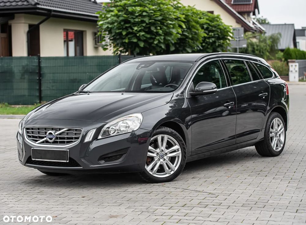 Volvo V60 D2 Momentum - 1