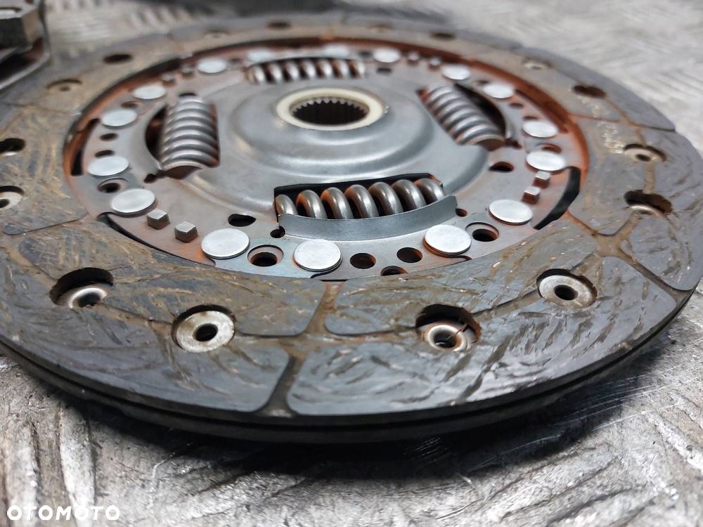 SPRZĘGŁO TARCZA + DOCISK ŁOŻYSKO KOŁO ZAMACHOWE FABIA I 1.9 SDI 030105271D - 9