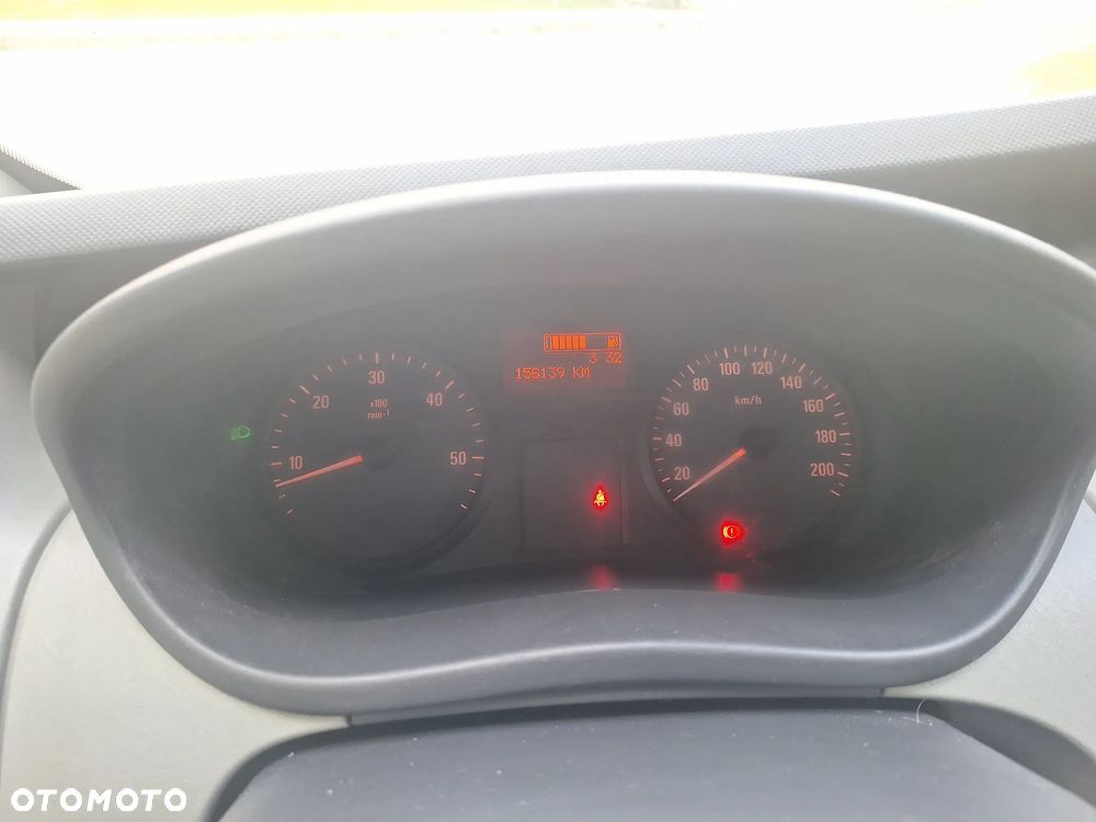 Opel Vivaro - 18