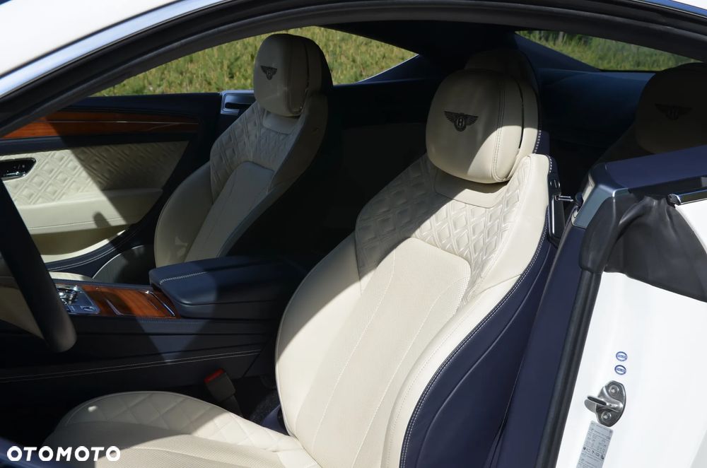 Bentley Continental GT - 26