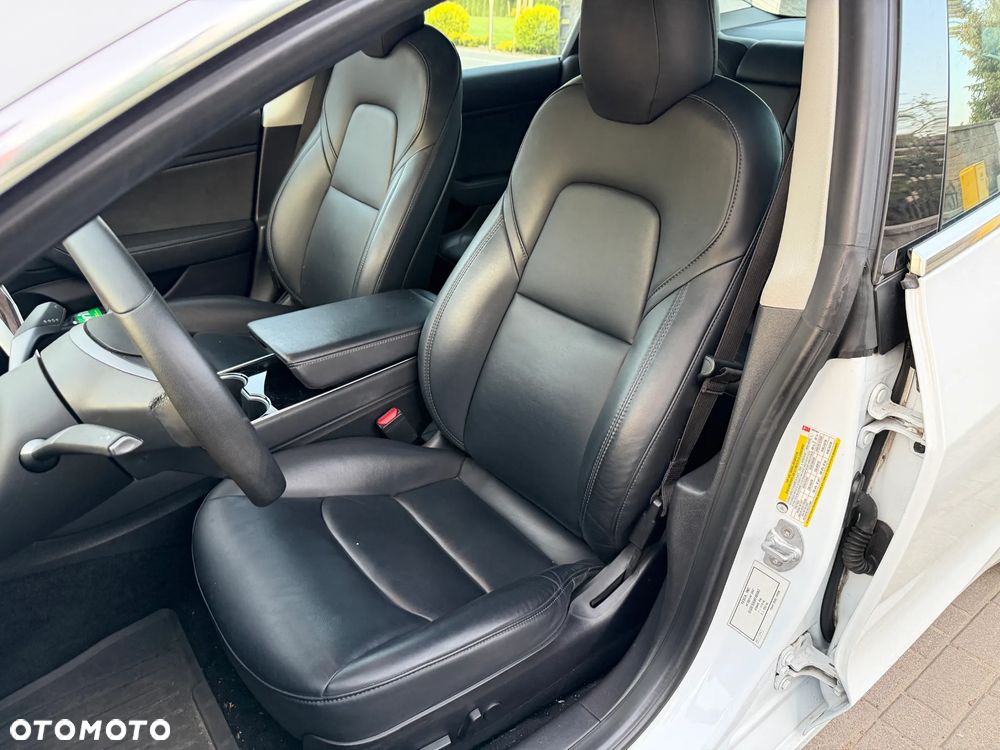 Tesla Model 3 - 5