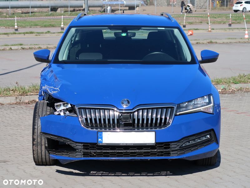 Skoda Superb 2.0 TDI SCR Ambition DSG - 8